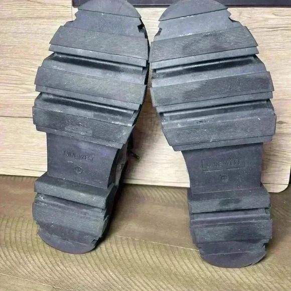 Women’s Nine West Slip On Black And Gray Chunky Size 9m Boots - Picture 14 of 16